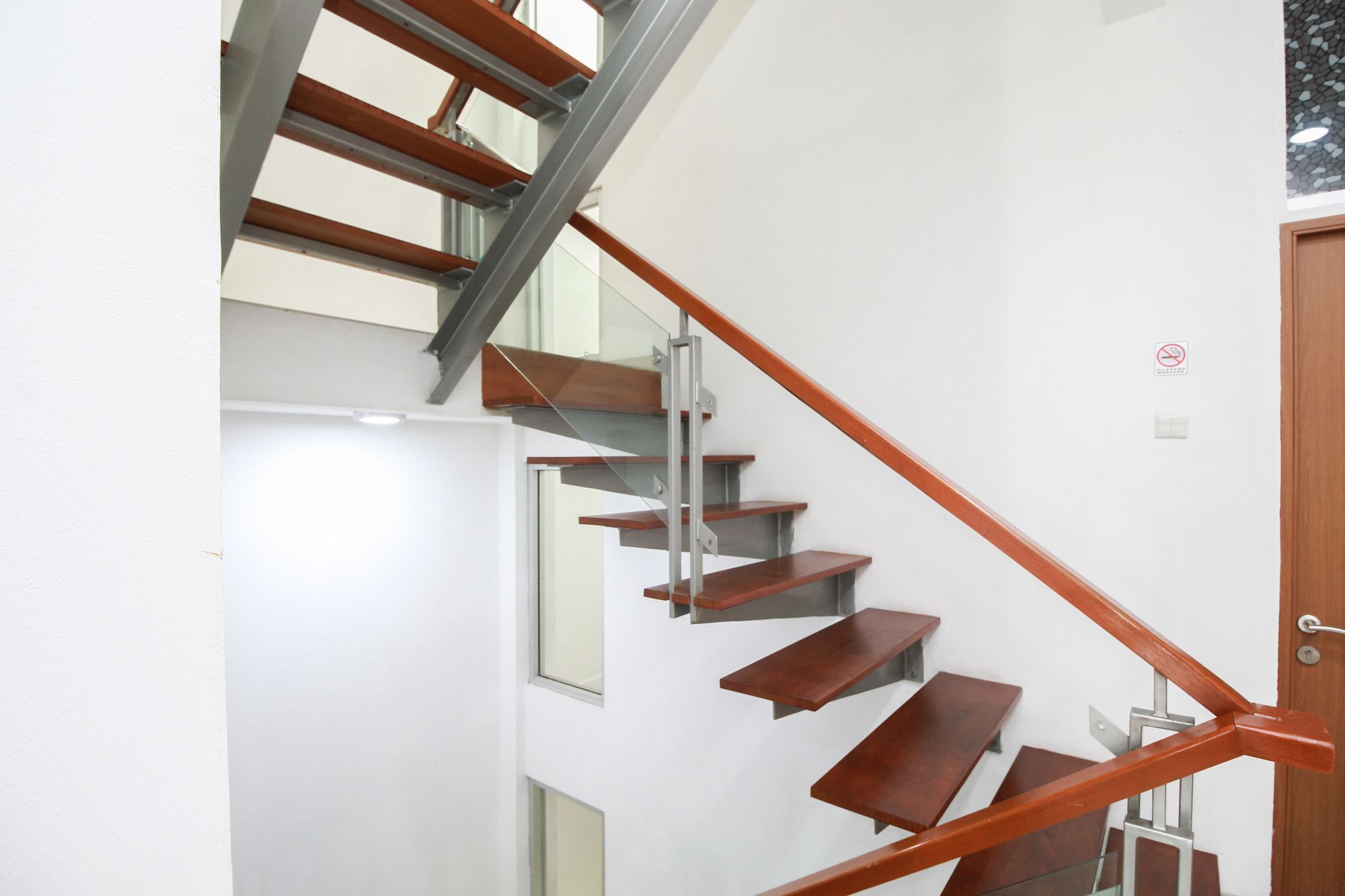 Guest house Airy Eco Kemanggisan Anggrek Neli Murni 10 Jakarta